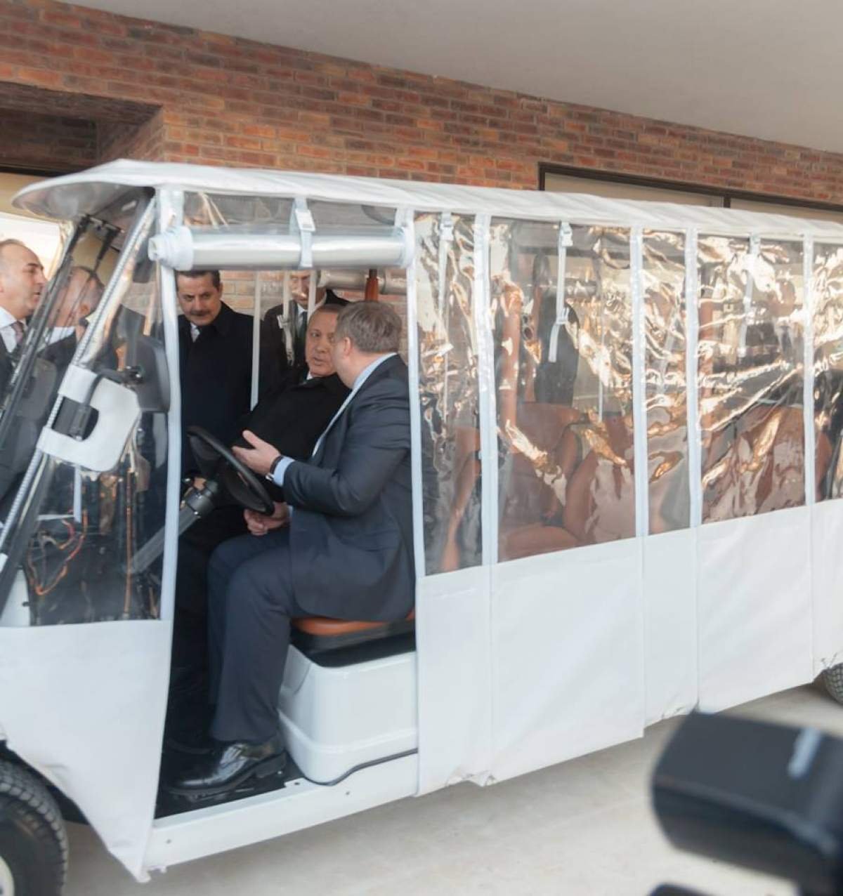 Cumhurbaşkanımız Sayın Recep Tayyip Erdoğan`a ülkemizin gururu Pilotcar Elektrikli Araçlar hakkında bilgi verdik.