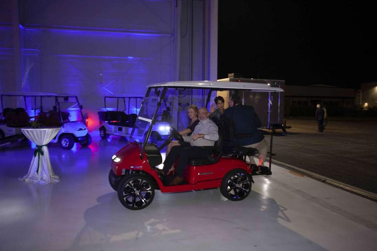 PILOTCAR Florida Naples Jet Center`da