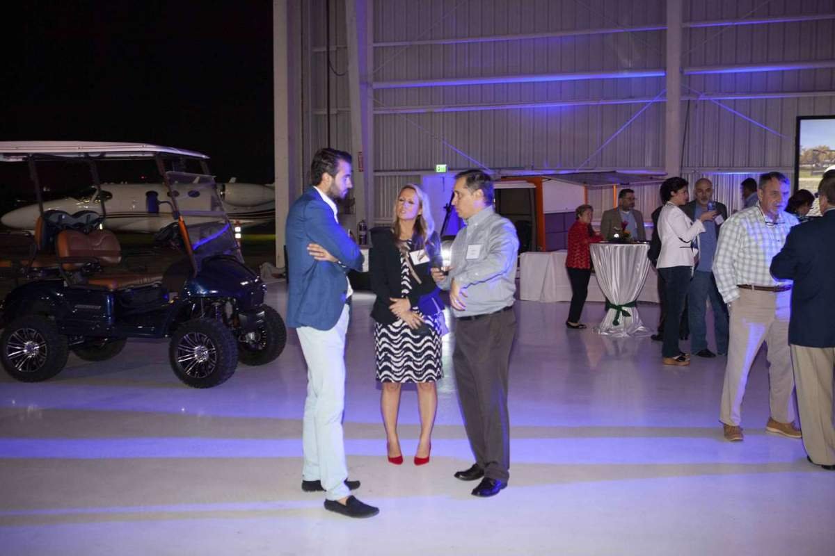 PILOTCAR Florida Naples Jet Center`da