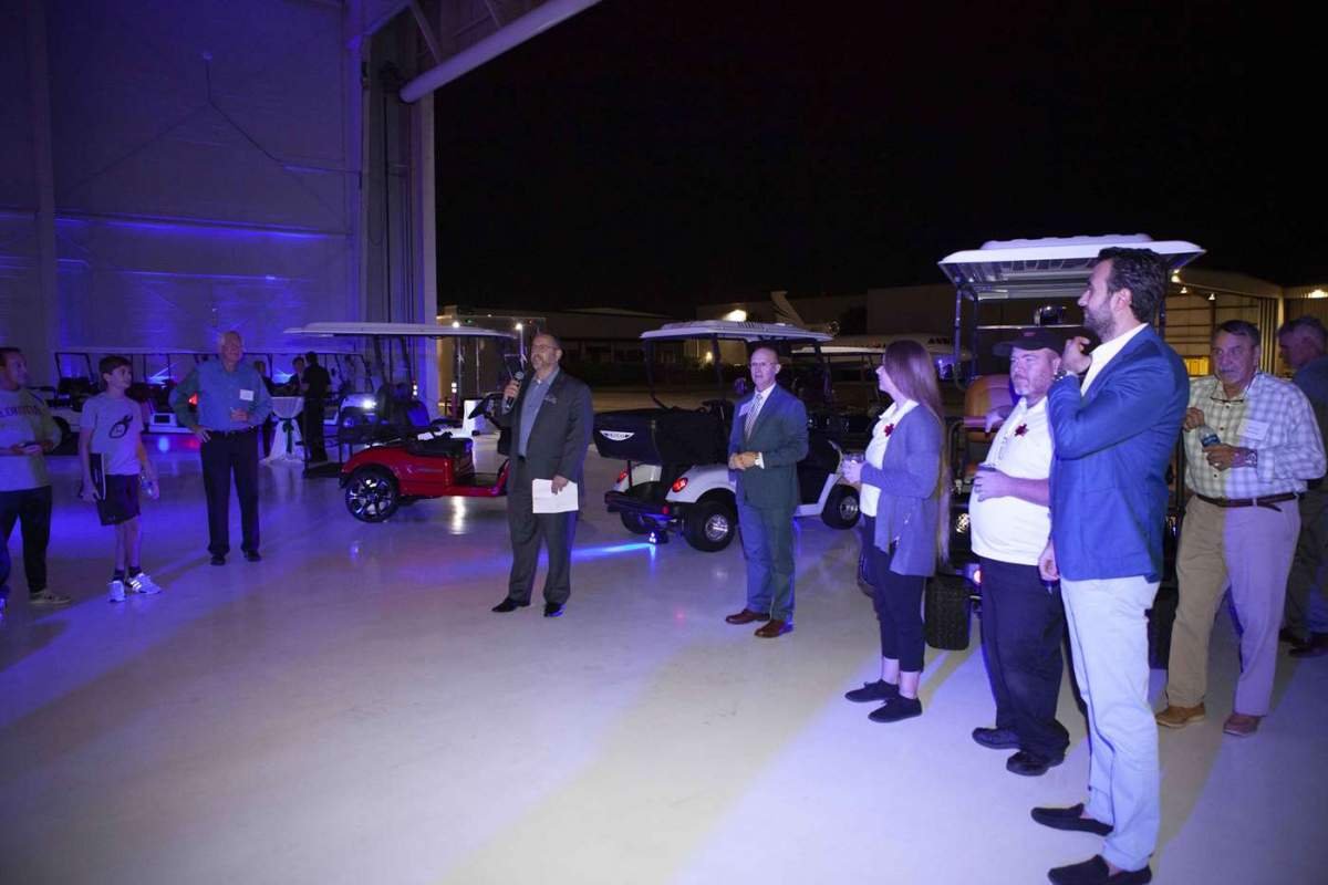 PILOTCAR Florida Naples Jet Center`da