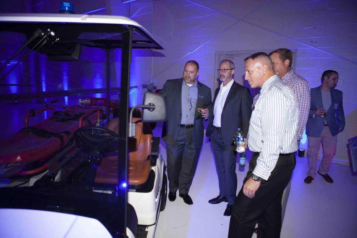 PILOTCAR Florida Naples Jet Center`da