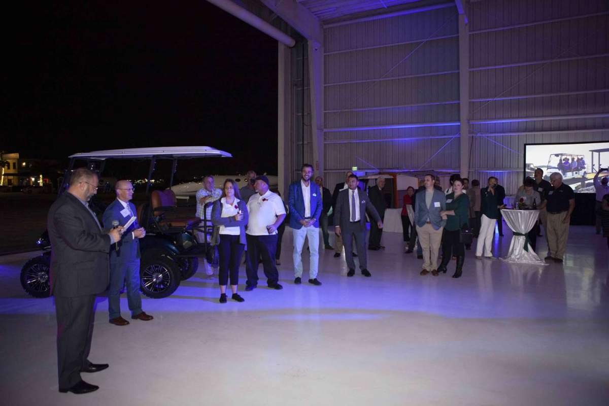 PILOTCAR Florida Naples Jet Center`da