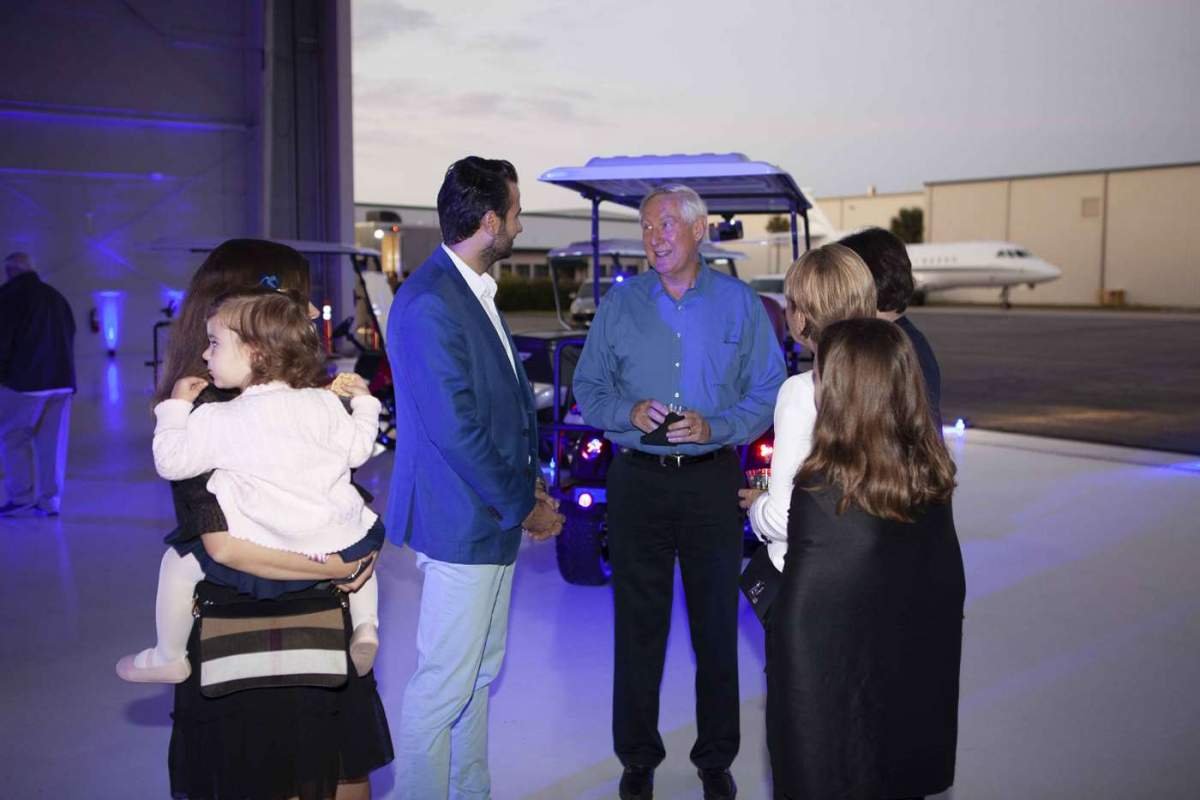 PILOTCAR Florida Naples Jet Center`da